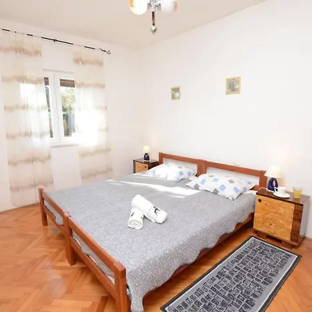 Apartment Lina