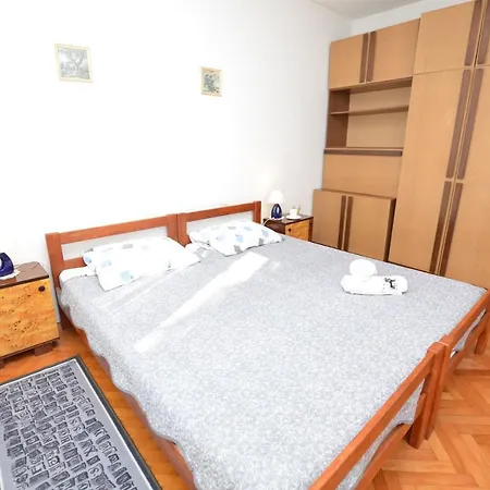 Apartment Lina